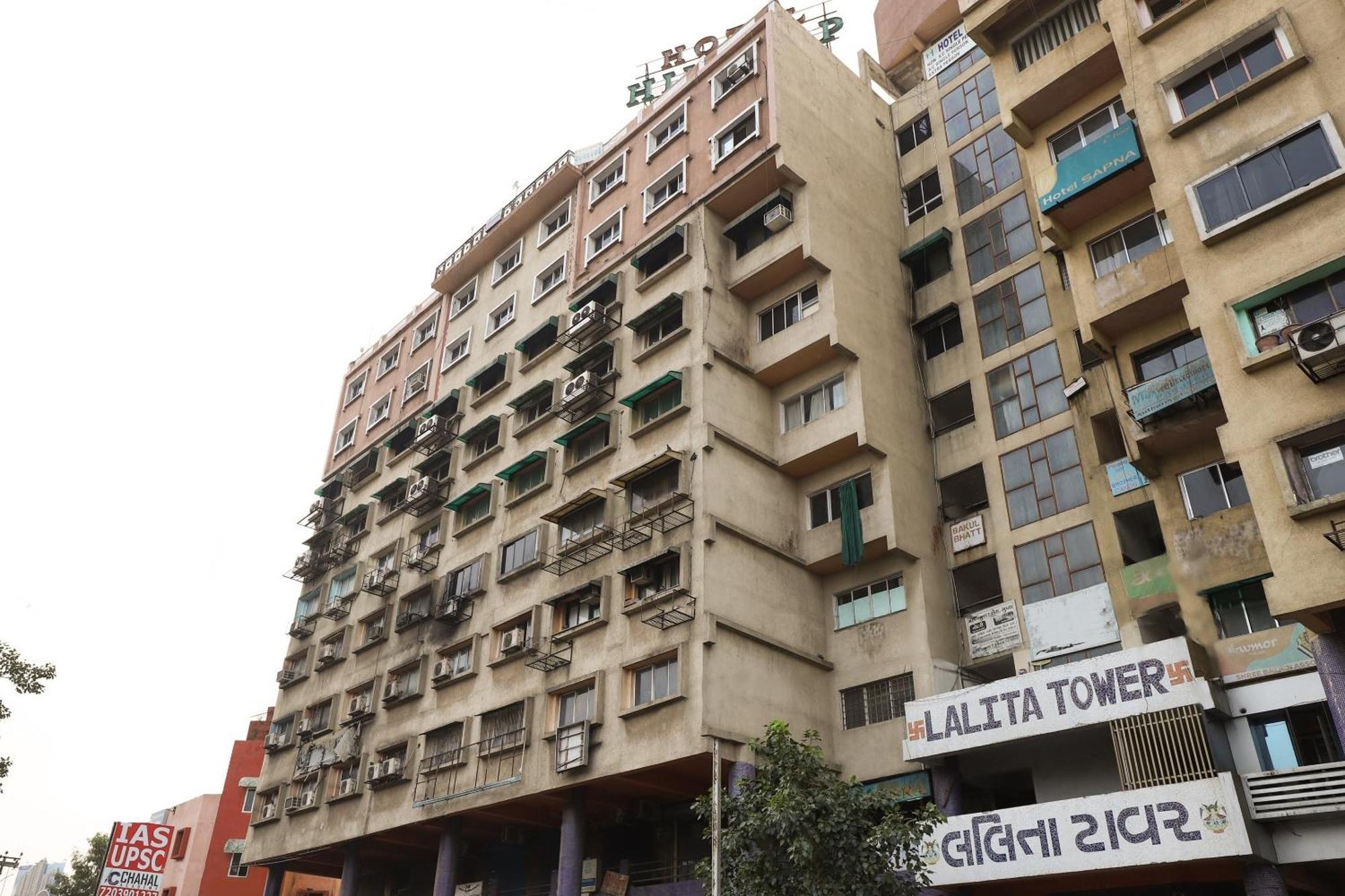 Spot On Hotel Hilltop Vadodara Exteriör bild